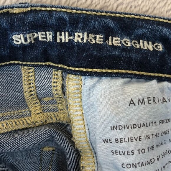 American Eagle Womens Jeans Size 2 Super Hi-Rise Jegging Distressed Blue Denim - Picture 8 of 14